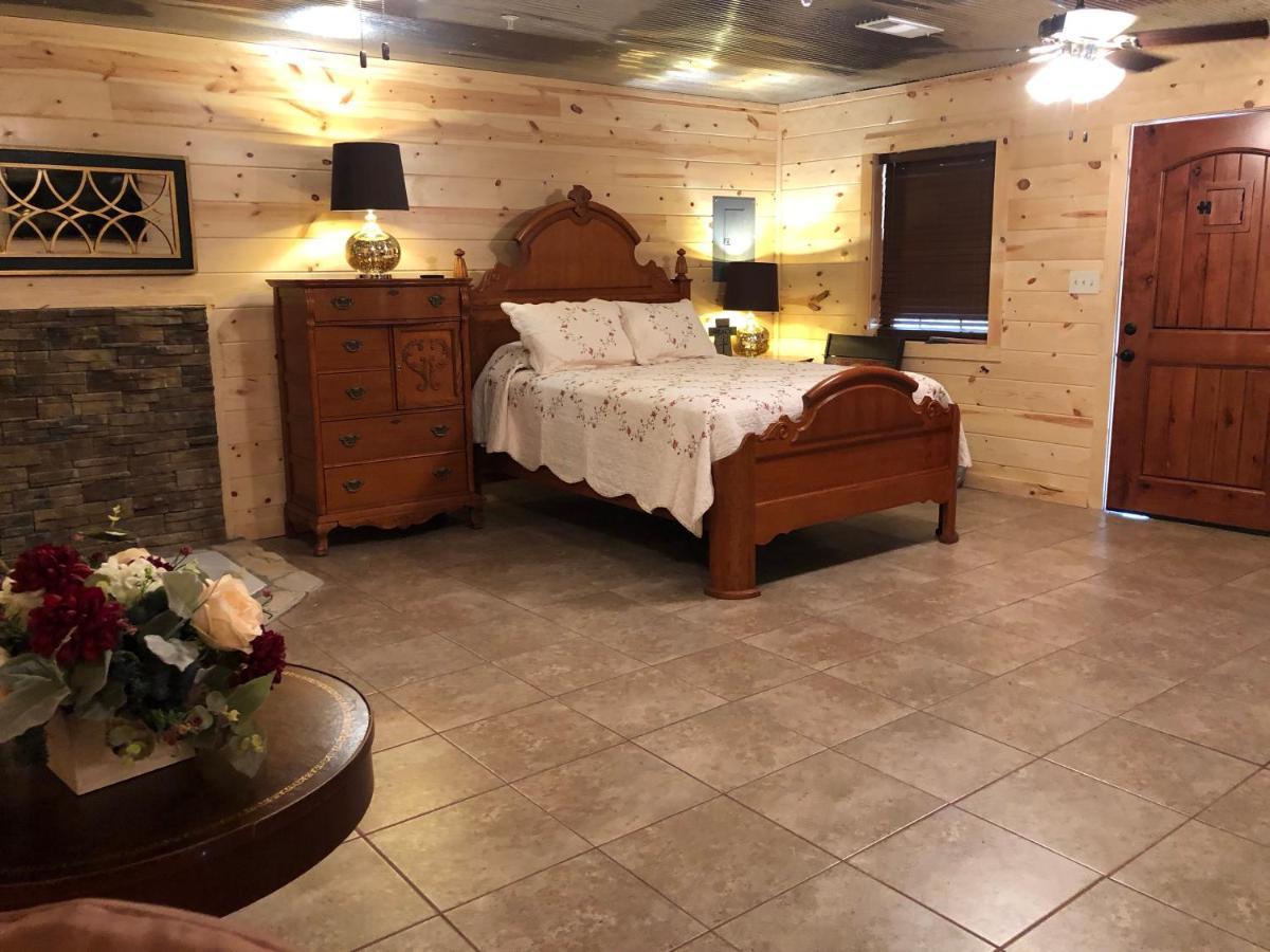 Samantha'S Timber Inn Мурфрісборо Екстер'єр фото